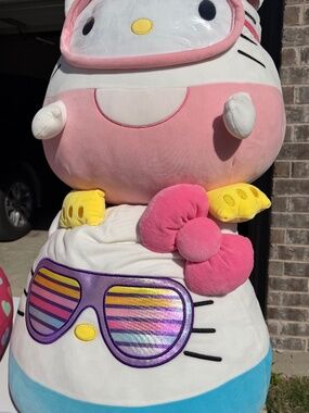 Jumbo hello kitty Squishmallows (set of 2)